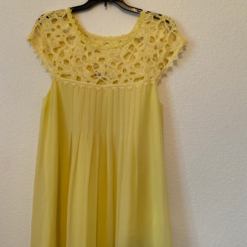 Yellow sundress 💛✨🐝 - Picture 3 of 4